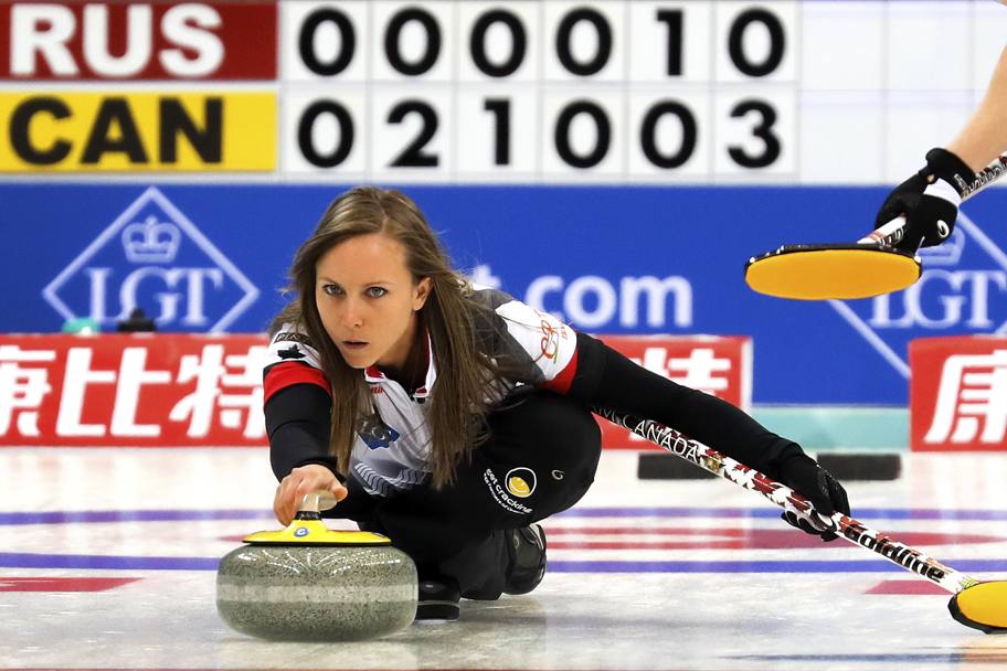 Campionati di curling a Pechino: azione della canadese Rachel Homan (Ap)